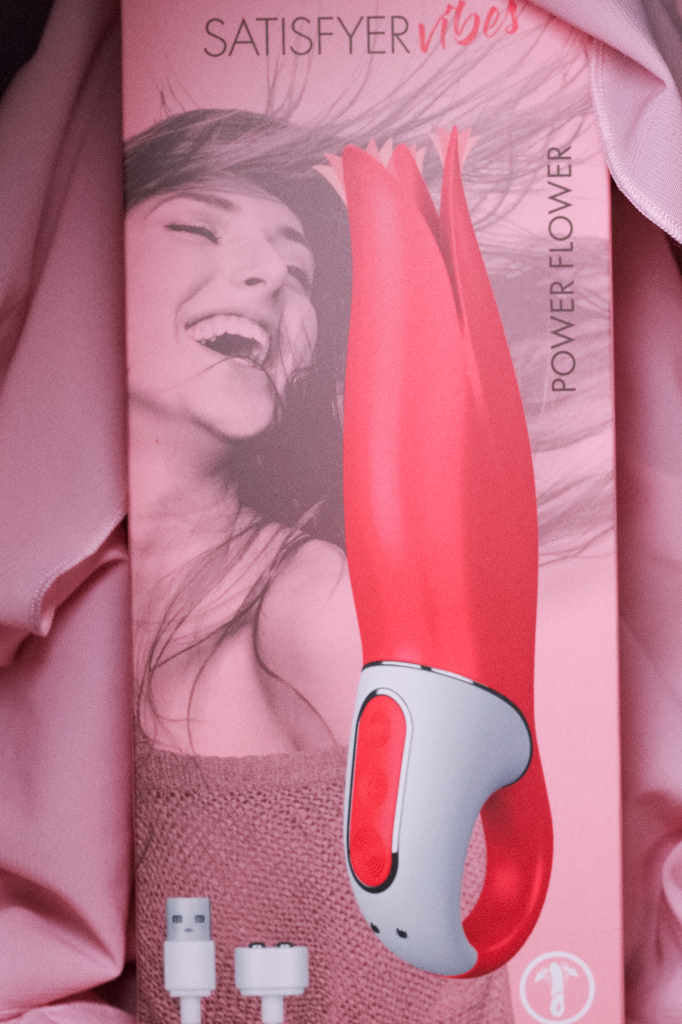 Satisfyer Vibes - Power Flower The Quiet Achiever Satisfyer Vibes - Power Flower The Quiet Achiever
